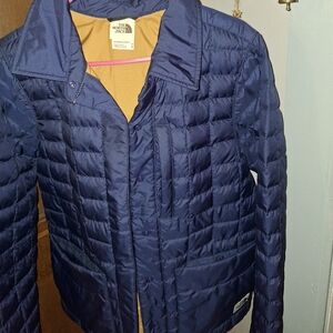 NORTHFACE THERMOBAL ECO SNAP PUFFER JACKET NAVY BLUE MEDIUM